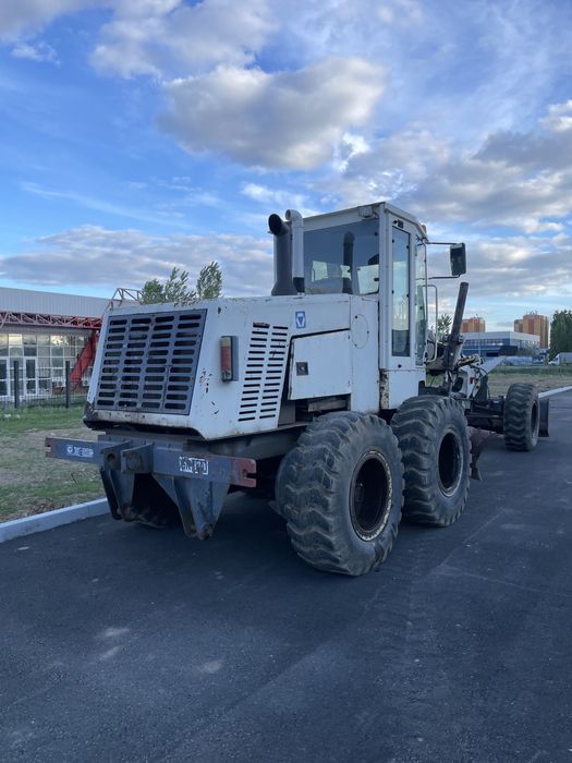 Продам Автогрейдер XCMG 180!