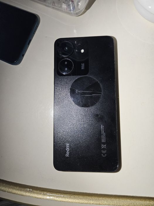 Redmi 13c oynasi singan