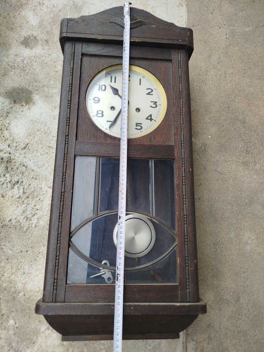 Стар стенен часовник