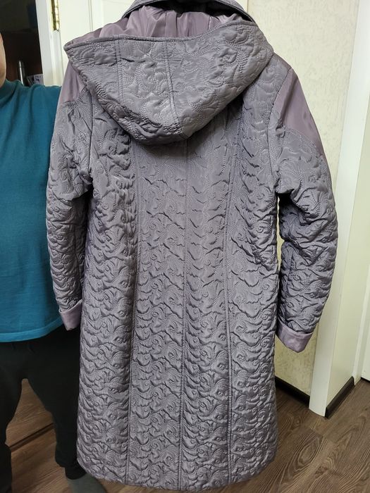 Продам женскую куртку