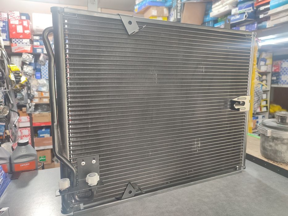 Радиатор кондиционера BMW E34 E32