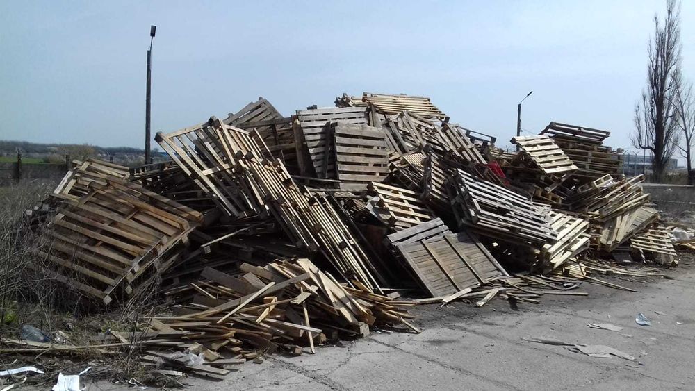 Colectam deseuri reciclabile- carton, hartie, plastic si lemn