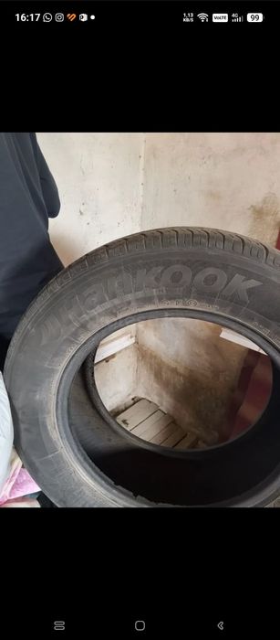 Продам комплект летних шин. Торг уместен.