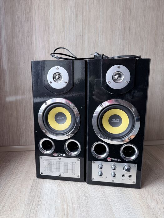 Продам колонки фиры Towel