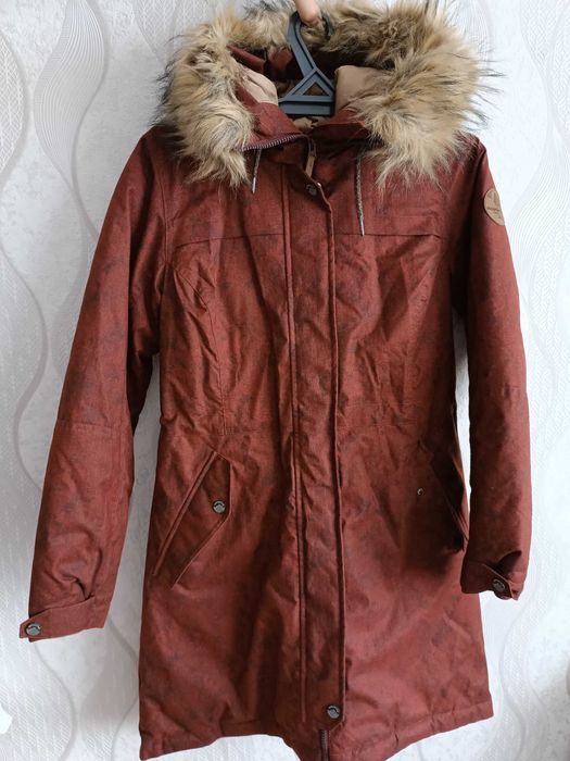 Продам куртку женскую