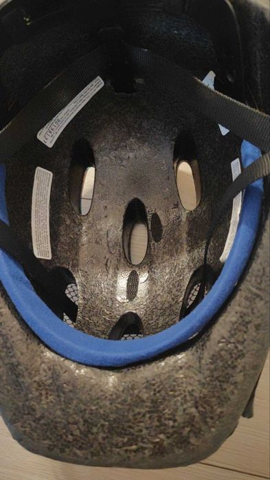 Детски каски за колоездене Abus Giro