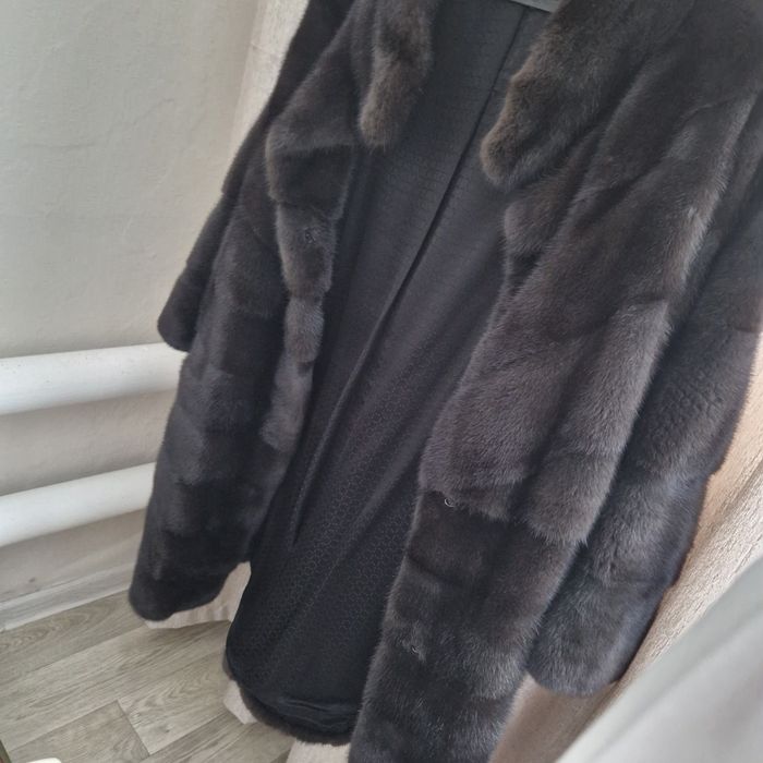 Продам шубу норковую