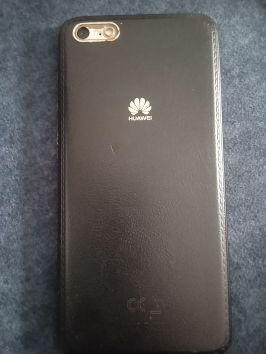 HUAWEI Y5  продаю телефон