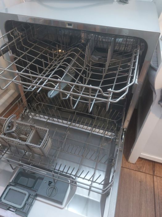 Masina de spalat vase Nei