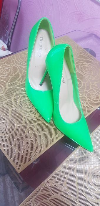 Продам туфли и босоножки