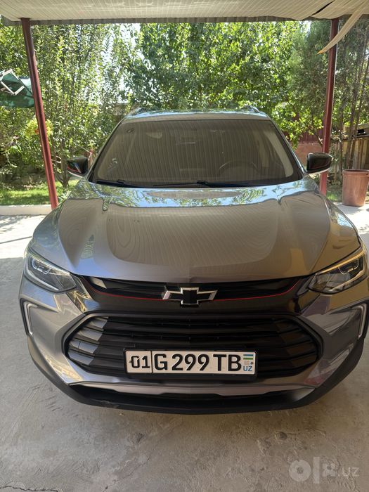 Chevrolet Traker 2   Red line