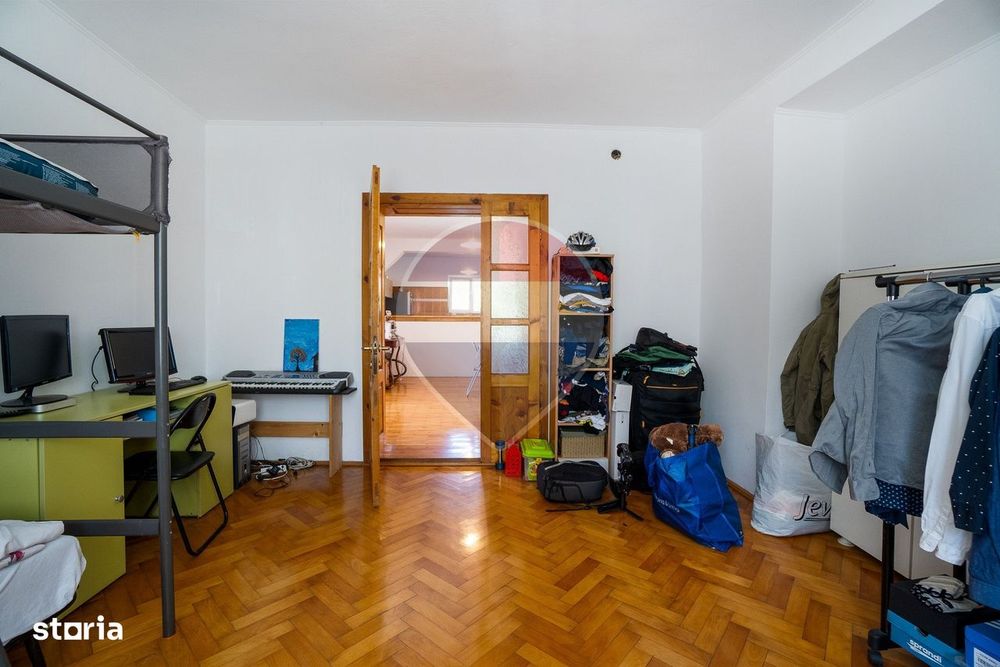Casă spațioasă de vânzare | Teren 835 mp | Cristian | COMISION 0%