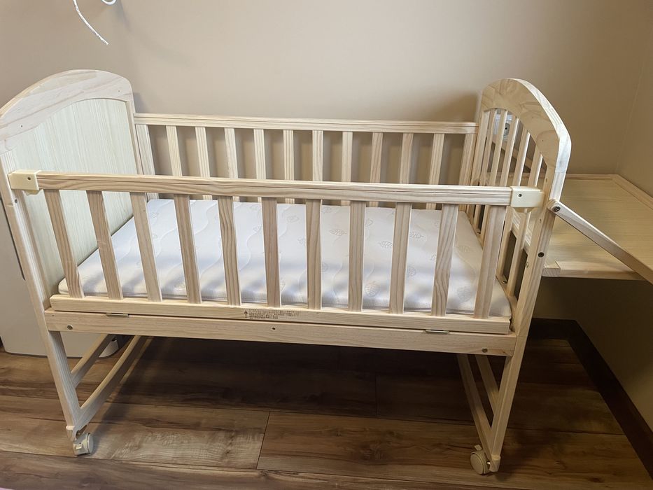 Кошара за бебе, която става и за дете в последствие