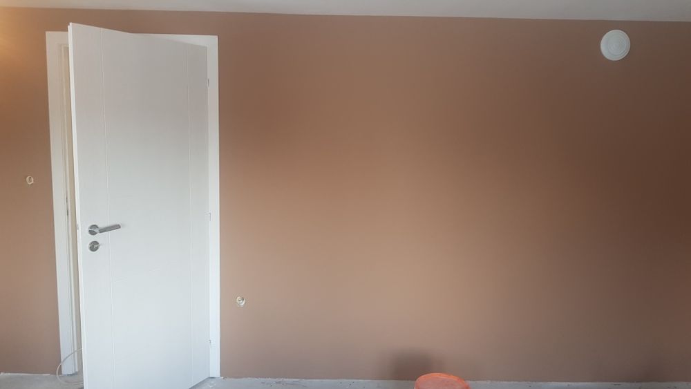 Вътрешни ремонти боядисване Шпакловки гипсокартон Плочки