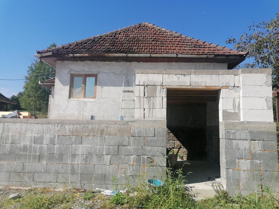 Casă de vânzare - localitatea Vidra, jud. Arad