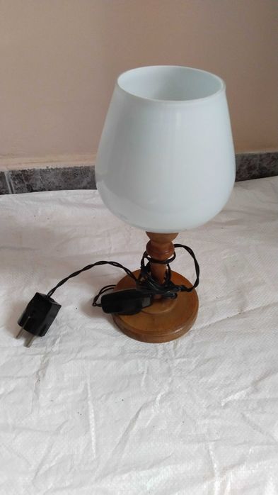 Настолни лампи метал и дърво