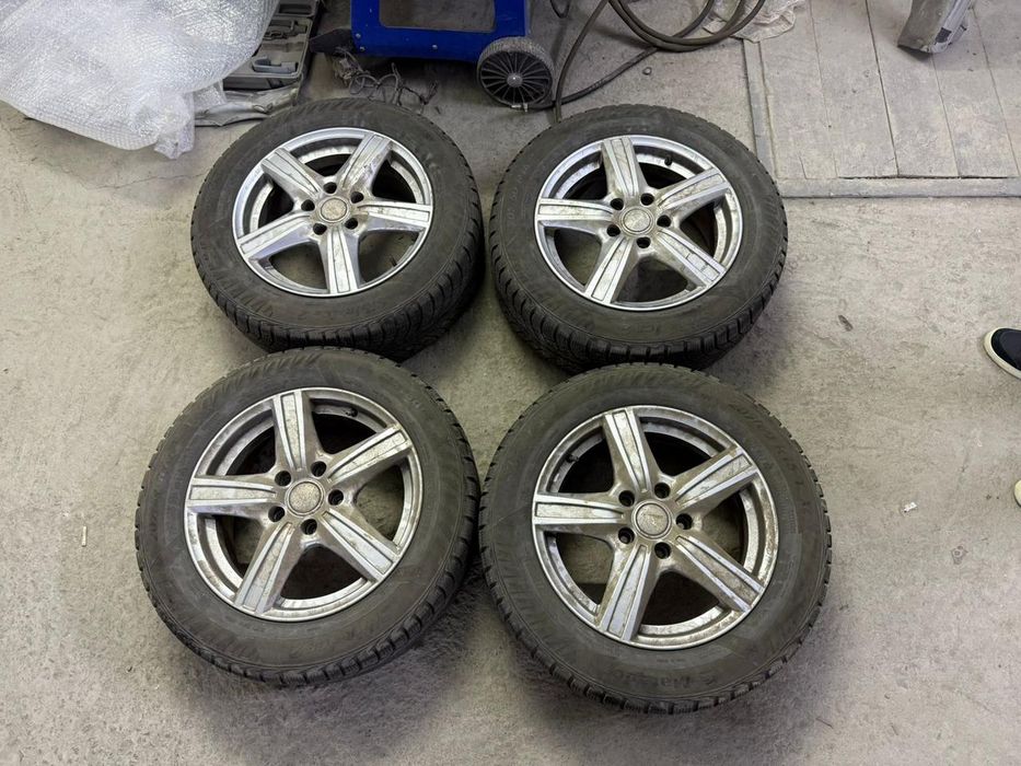 Продается резина с дисками