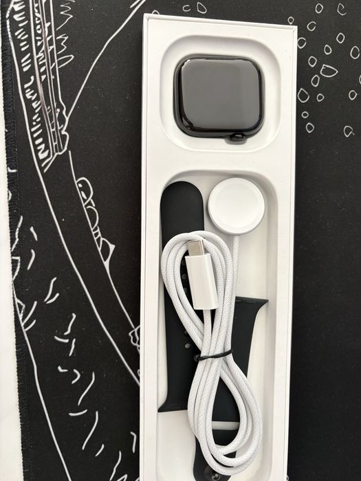 Apple watch series 11 42mm GPS baterie 100%