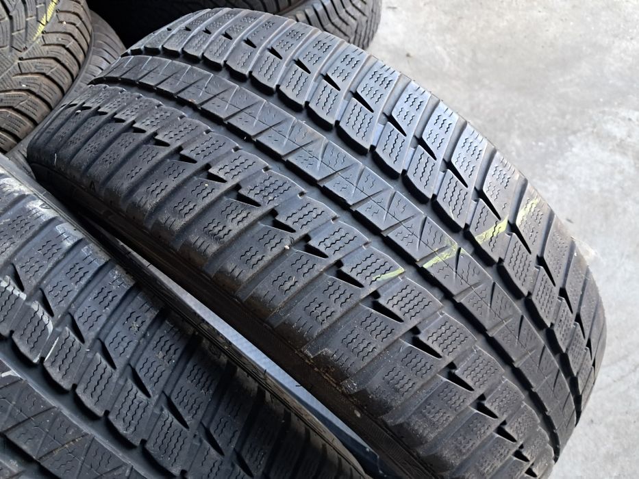 Anvelope second iarna 225 40 R19 Falken