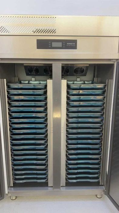 Шкаф морозильный на 38 противней.