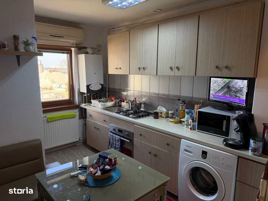 Apartament  cu 2camere,decomandate,Zona Carpati 2