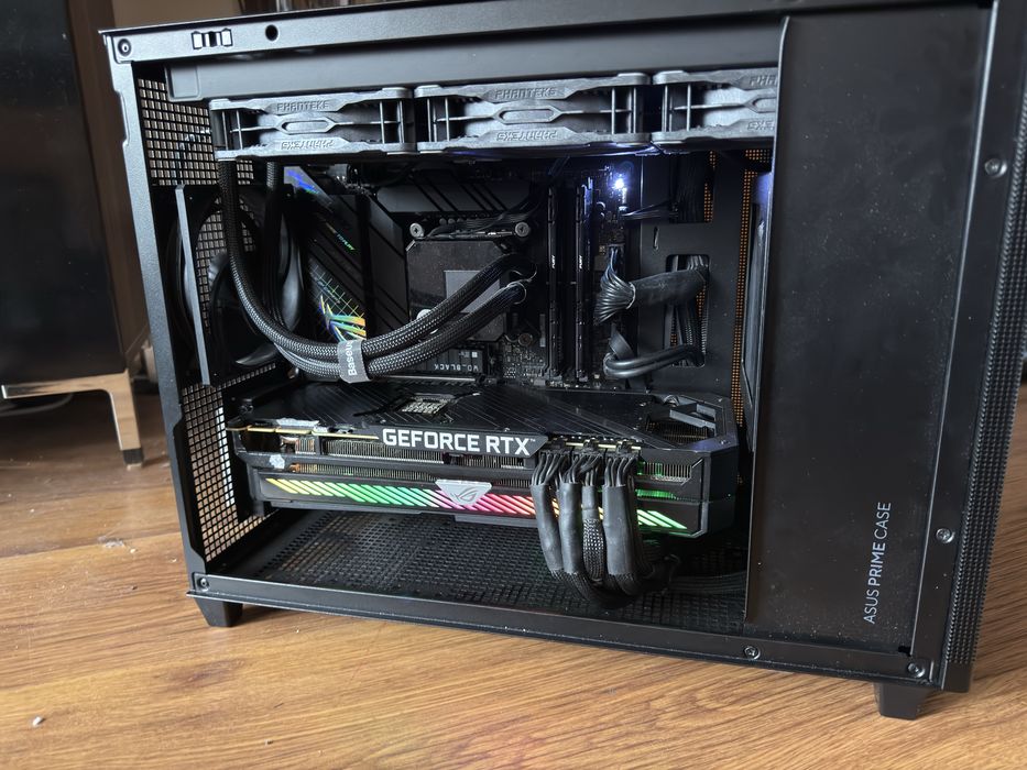 Мощен компютър/ I9 13900K/Водно/64GB/RTX 3090 24GB/2TB SSD