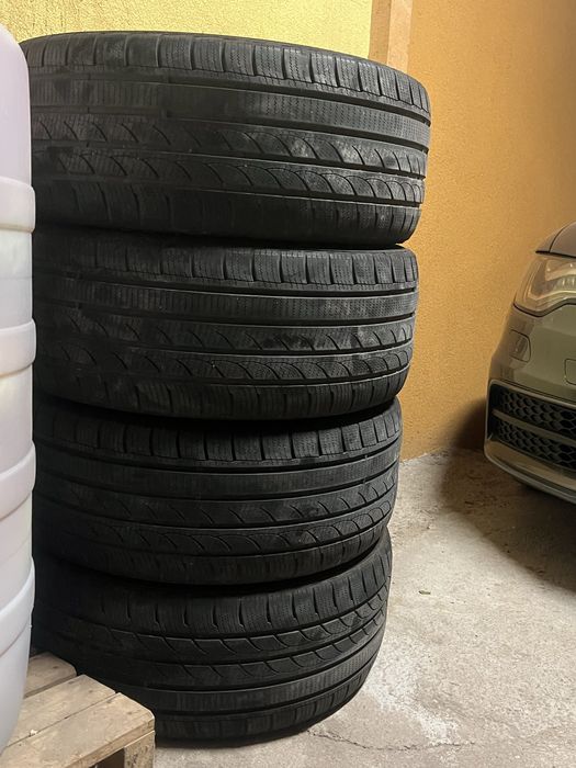 Продават се гуми-245/45/18/DOT-2522