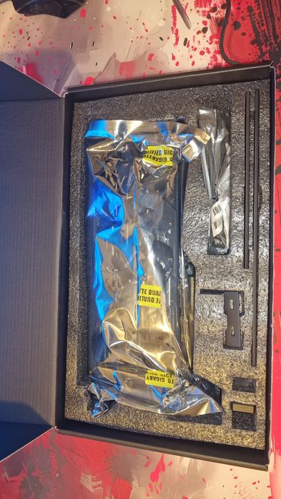 GIGABYTE GeForce RTX 5080 Windforce OC SFF 16GB