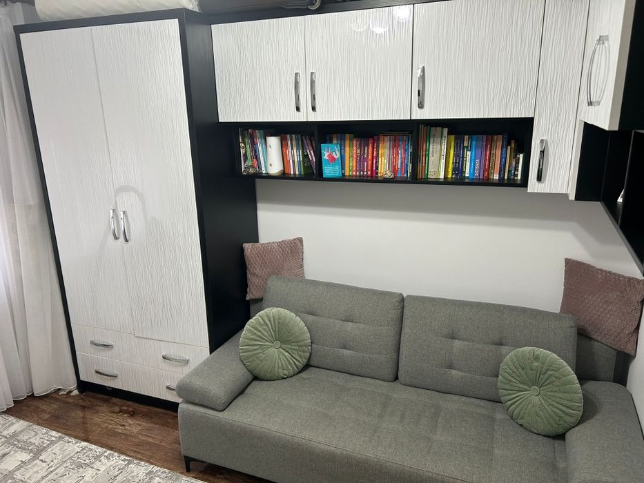 Vând mobilă de dormitor