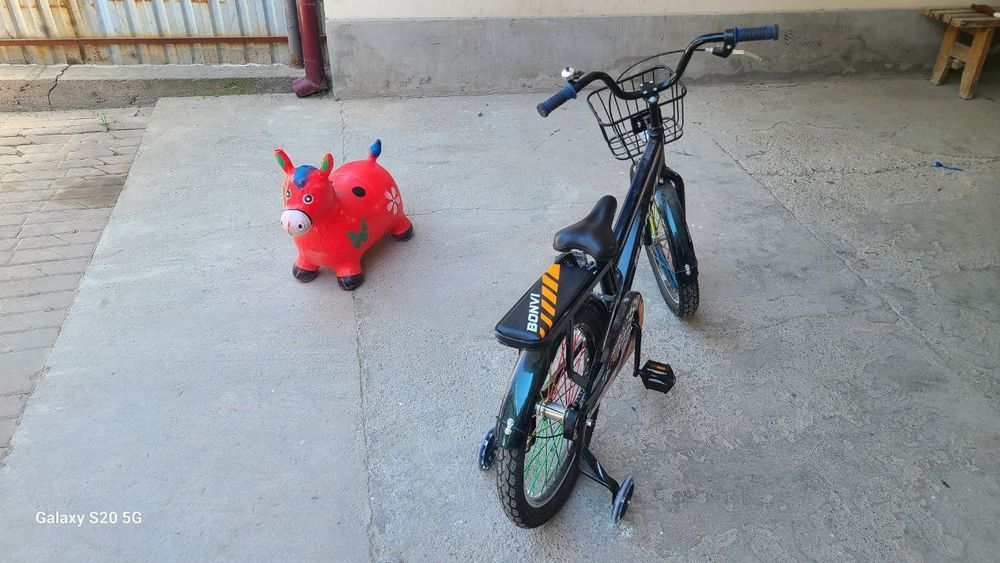 Bolalar velosipedi YANGI