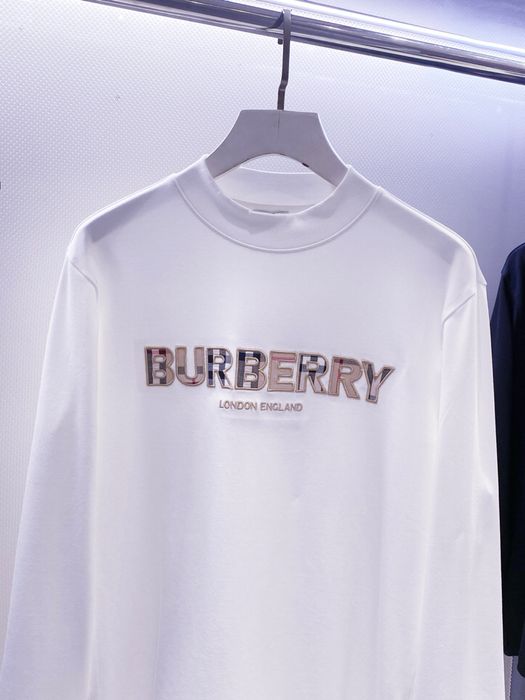 Bluza Burberry , calitate premium , pe comanda , noua , M