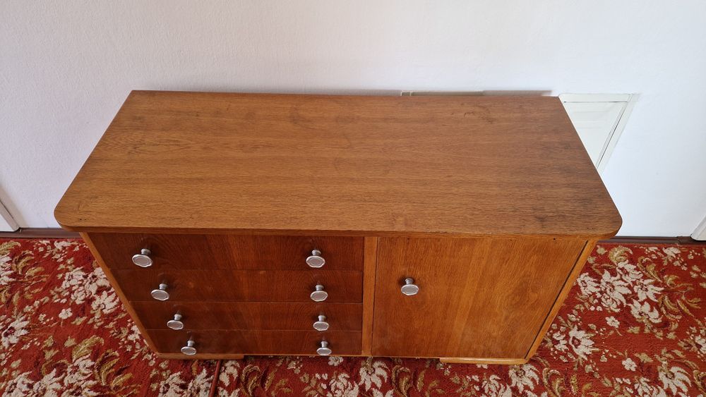 Vând mobilă veche dormitor, sufragerie, bucătărie, living