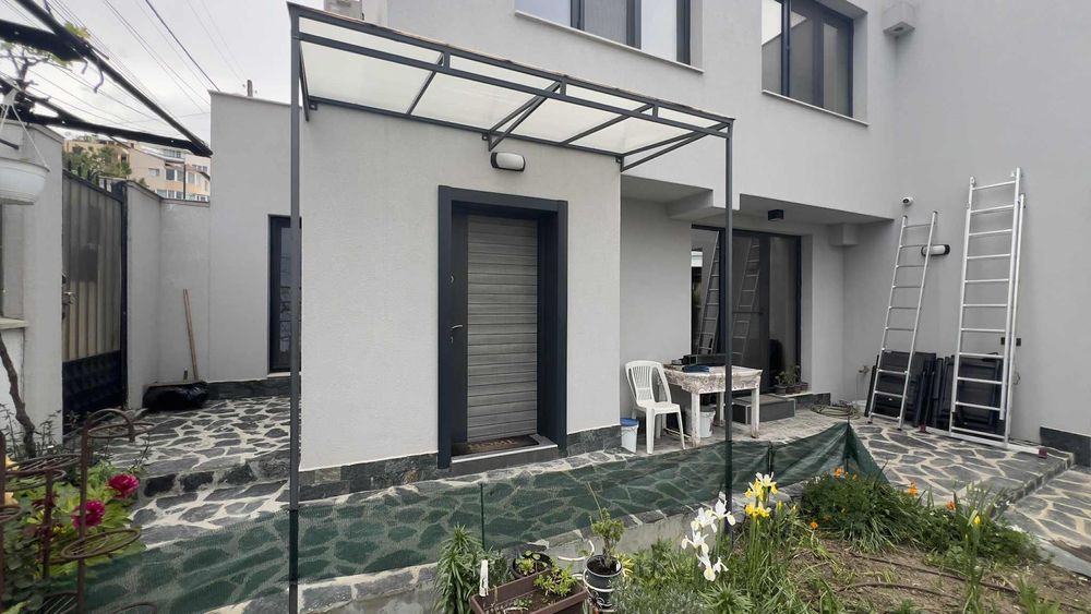 Навес от поликарбон