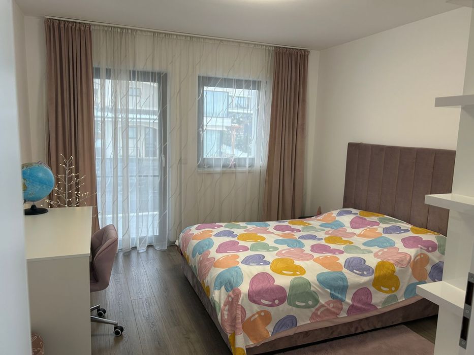 Inchiriez casa in dezmir