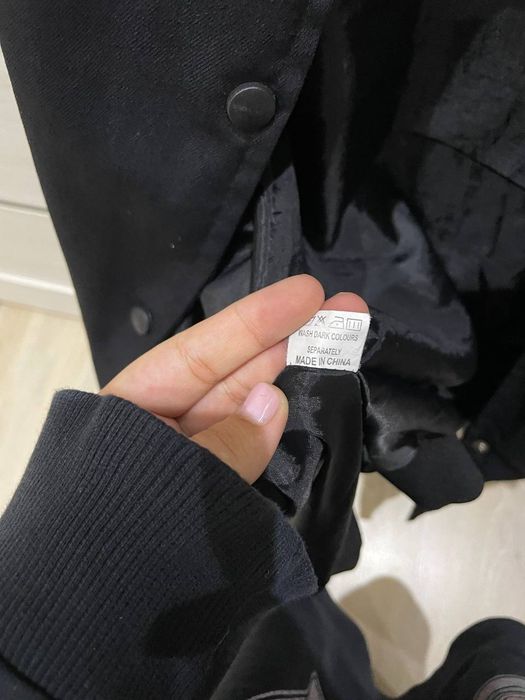 Бомбер                 .