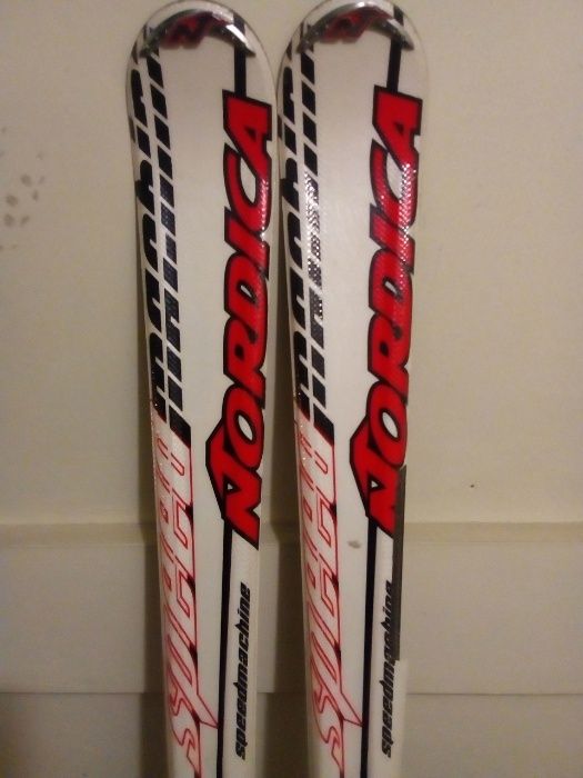 Ски Nordica 1, договаряне