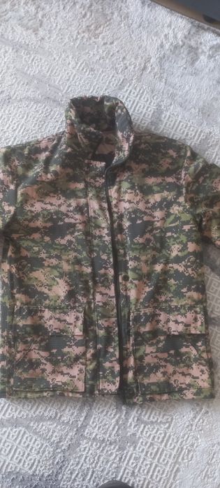 Продаётся демисезонный бушлат