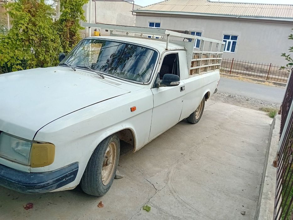 Mashina olodarajada,yuribturgan mashina  mator moy yemaydi