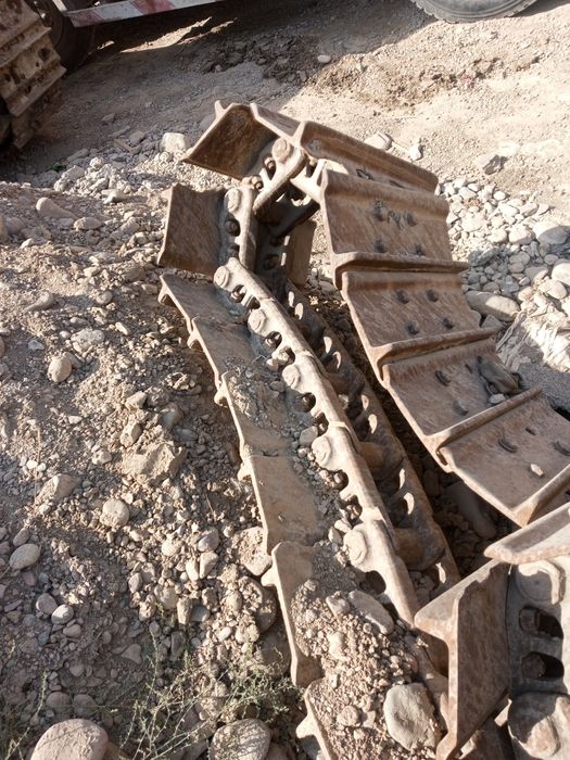 Гусеница цеп сотилади