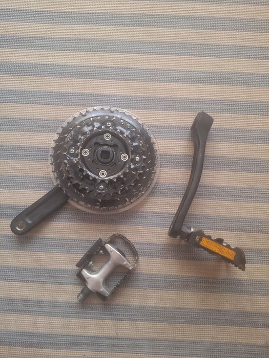Angrenaj bicicletă Shimano cu filet defect