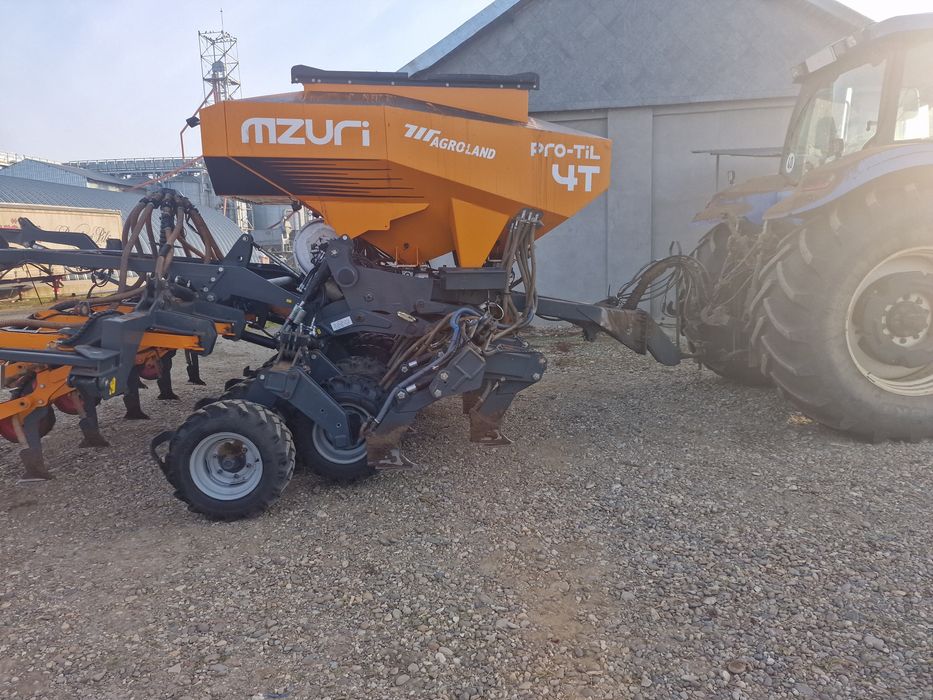 Semanatoare direct in miriste - strip till - 4 m Mzuri Pro Till