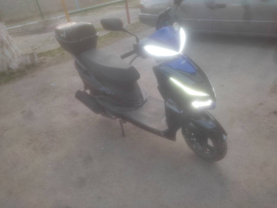 Скутер. М 8.     .