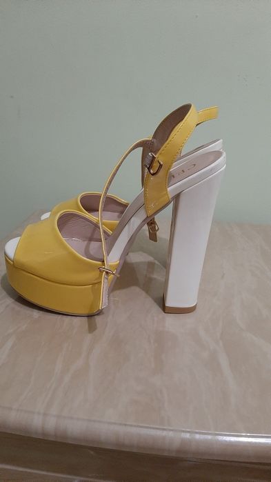 Обувь женская новая