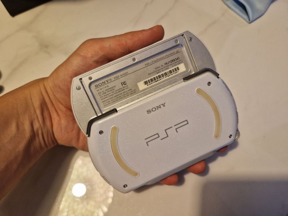 Vand  PSP GO Modat