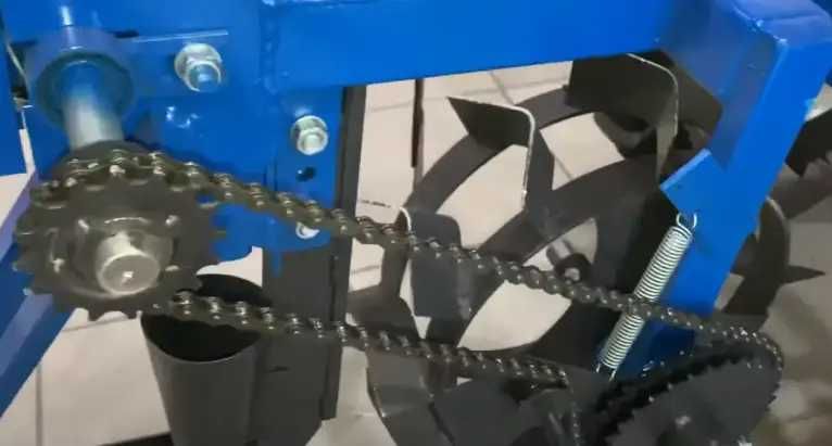 Semanatoare arpagic plantator usturoi ceapa motocultor pe 1 un rand