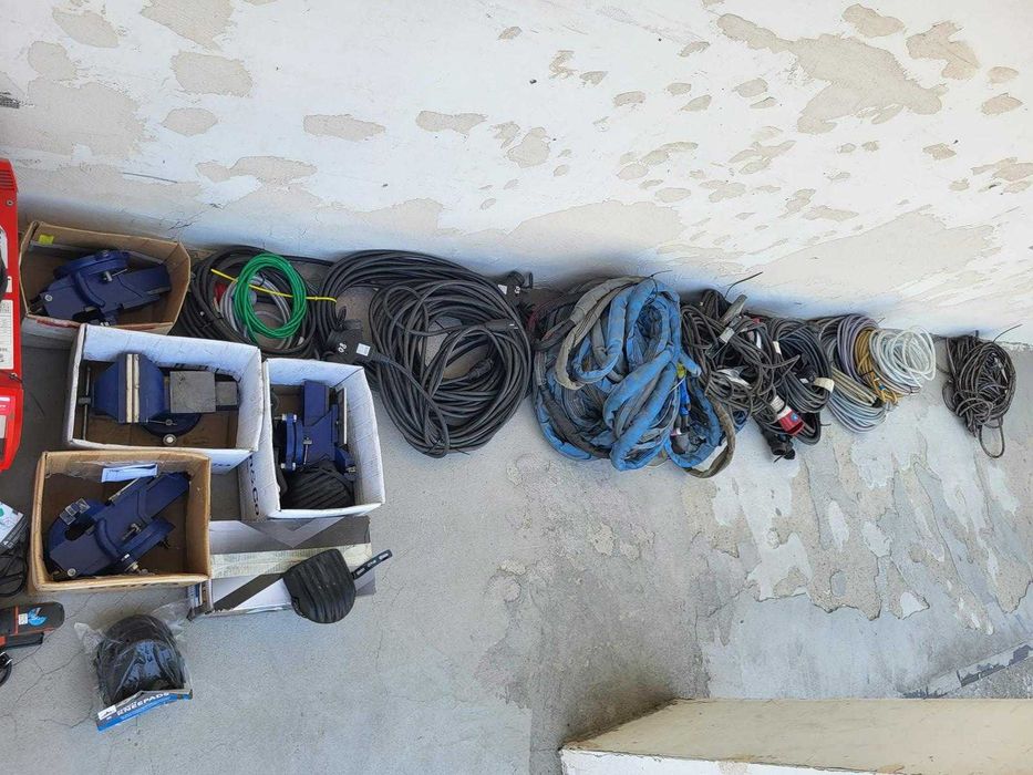 Заваръчни машини и тръбарски инструменти