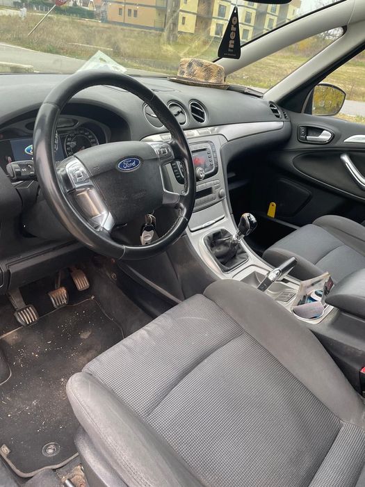 De vanzare Ford s max