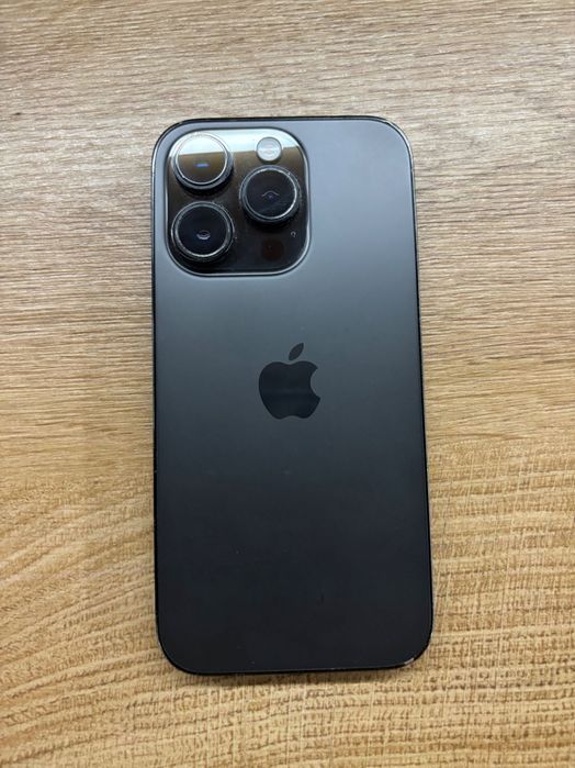 iPhone 14 Pro Space Black/128 GB. Два калъфа+оригинално зарядно.