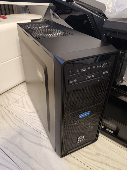 Pc buget: ryzen 5 3600X, b450, rx480 8gb, 16gb ram, m2 256gb, hdd 1tb, segotep 500W, cooler + carcasa thermaltake
