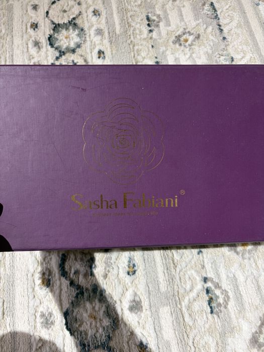 Продам туфли 40 размер Fabiani